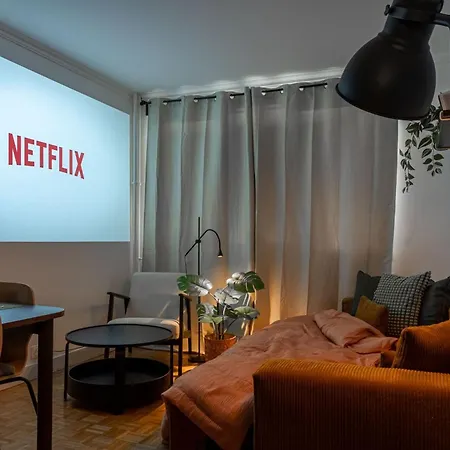 Spacious Nest For 10 People *