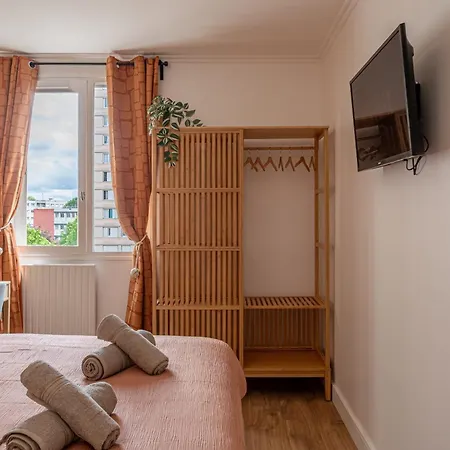 Spacious Nest For 10 People Saint-Denis (Seine-Saint-Denis)