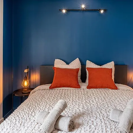 Appartamento Spacious Nest For 10 People *