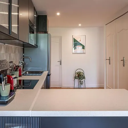 Appartamento Spacious Nest For 10 People Saint-Denis (Seine-Saint-Denis)