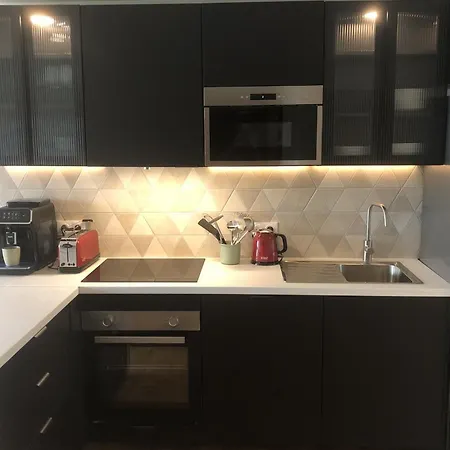 Spacious Nest For 10 People