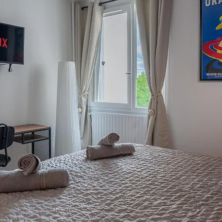 Appartamento Spacious Nest For 10 People *