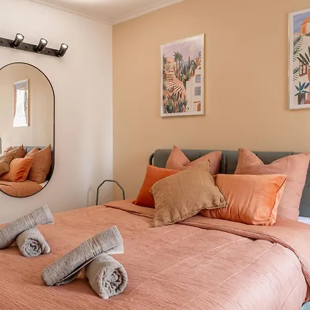 Appartamento Spacious Nest For 10 People Saint-Denis (Seine-Saint-Denis)